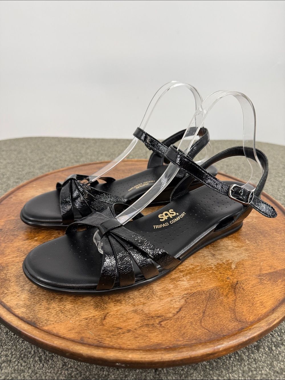 SAS Sandals Wm 10 Wide Black Patent Leather Strippy Quarter Strap Wedge Tripad